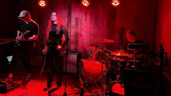 Goldhope band image